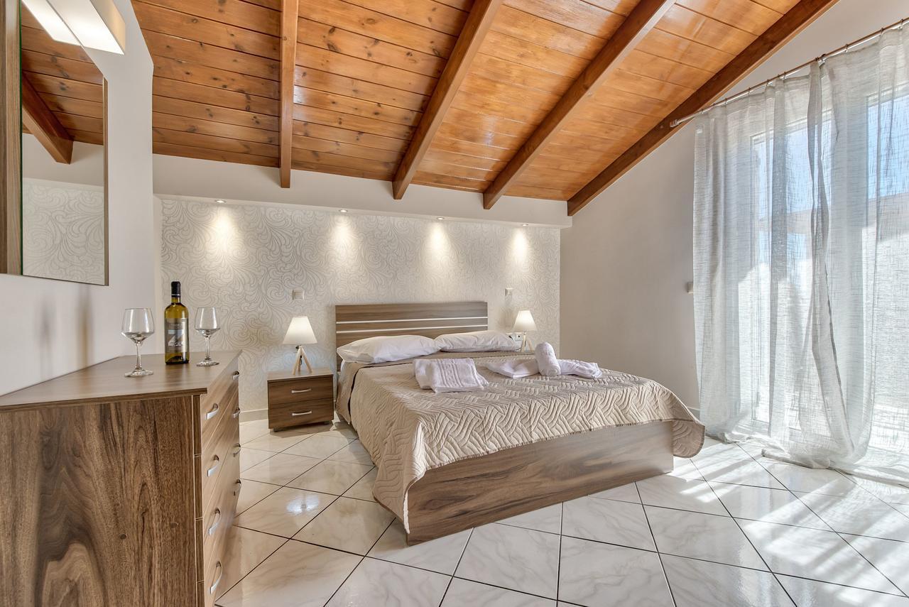 Beautiful City Center Apartments Zakynthos Town Exterior photo